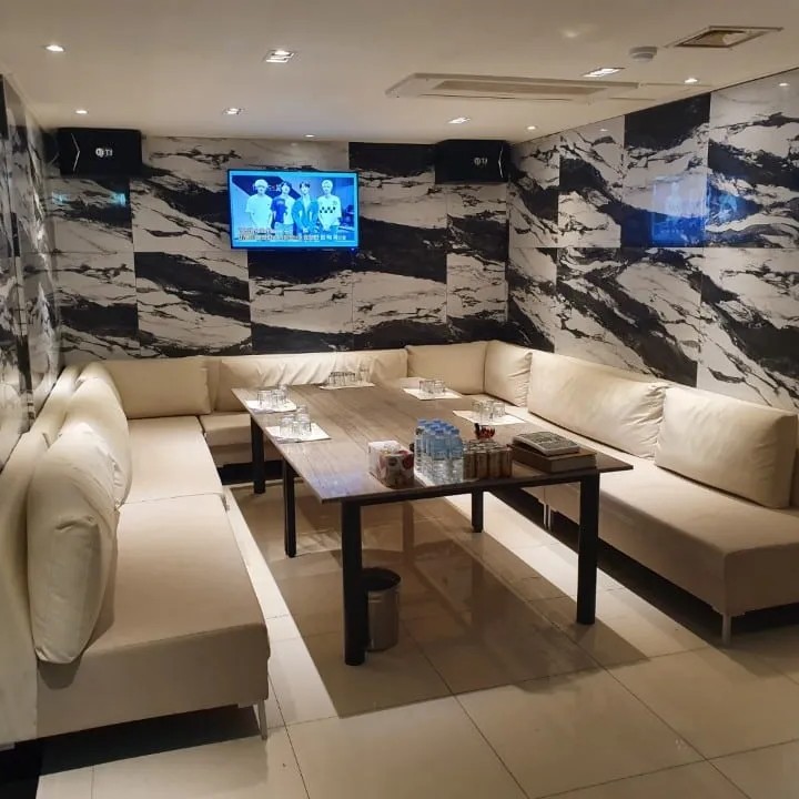 강남 고급 룸살롱 VIP 프라이빗 룸 내부 전경
